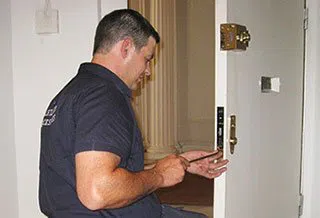 Safe Key Locksmith Service Hampton, VA 757-346-9031 - locksmith-6